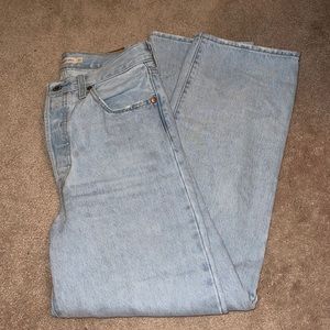 Levi’s Ribcage Ankle Straight Jeans